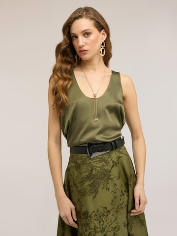 MOTIVI Top in Green: front