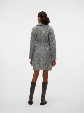 Manteau mi-saison 'JENNA' VERO MODA en gris