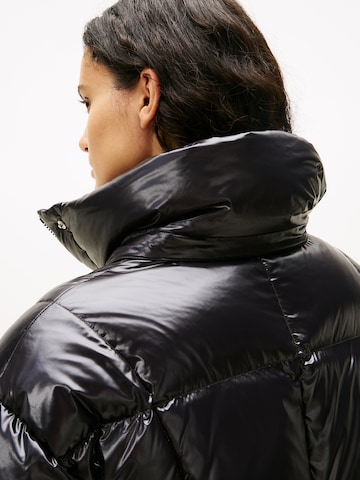 Palton de iarnă 'Alaska' de la Tommy Jeans pe negru