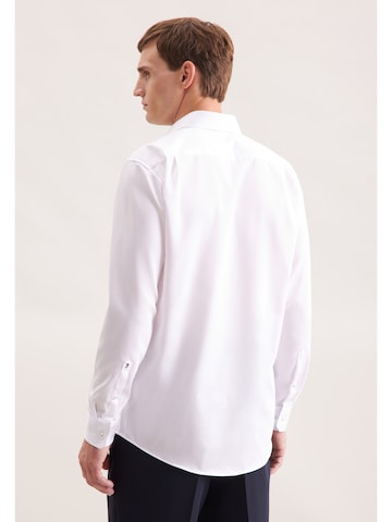 Coupe regular Chemise business SEIDENSTICKER en blanc