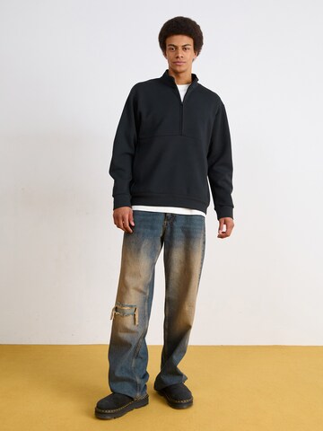NIKE Sportsweatshirt in Schwarz