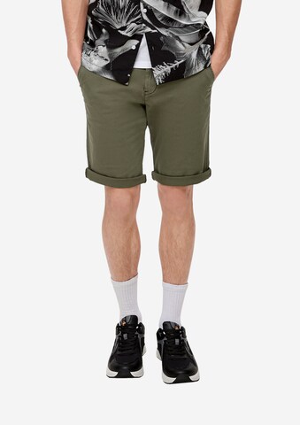 QS Regular Shorts in Grün: predná strana