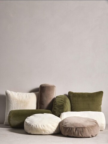 ESSENZA Pillow 'Mads Furry' in Green
