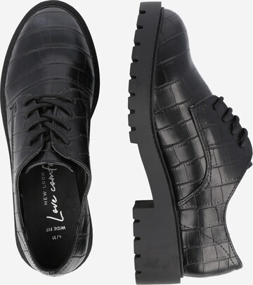 Pantofi cu șireturi de la NEW LOOK pe negru