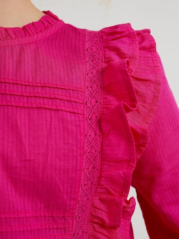 Bluză de la WE Fashion pe roz