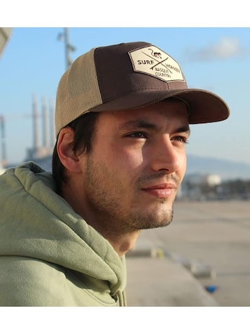 Surf Monkey Cap in Brown: front