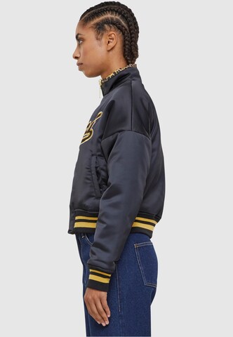 Karl Kani Jacke 'Varsity' in Schwarz