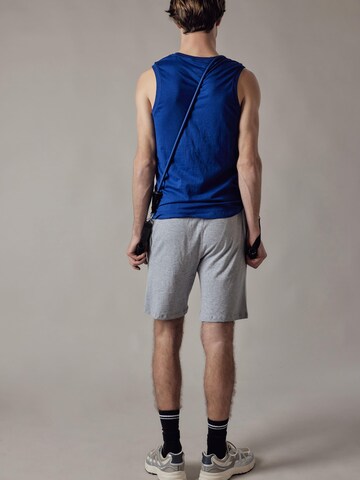 OWN Off With Nature Regular Broek in Grijs