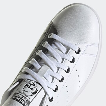 ADIDAS ORIGINALS Σνίκερ χαμηλό 'Stan Smith' σε λευκό