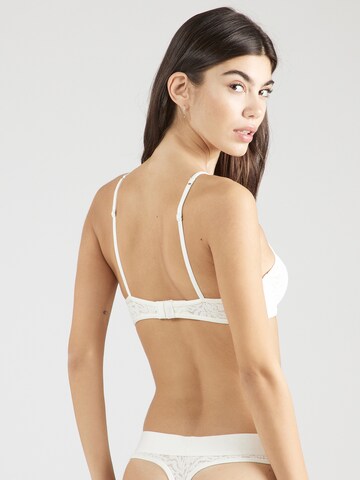 T-shirt Reggiseno di Calvin Klein Underwear in bianco