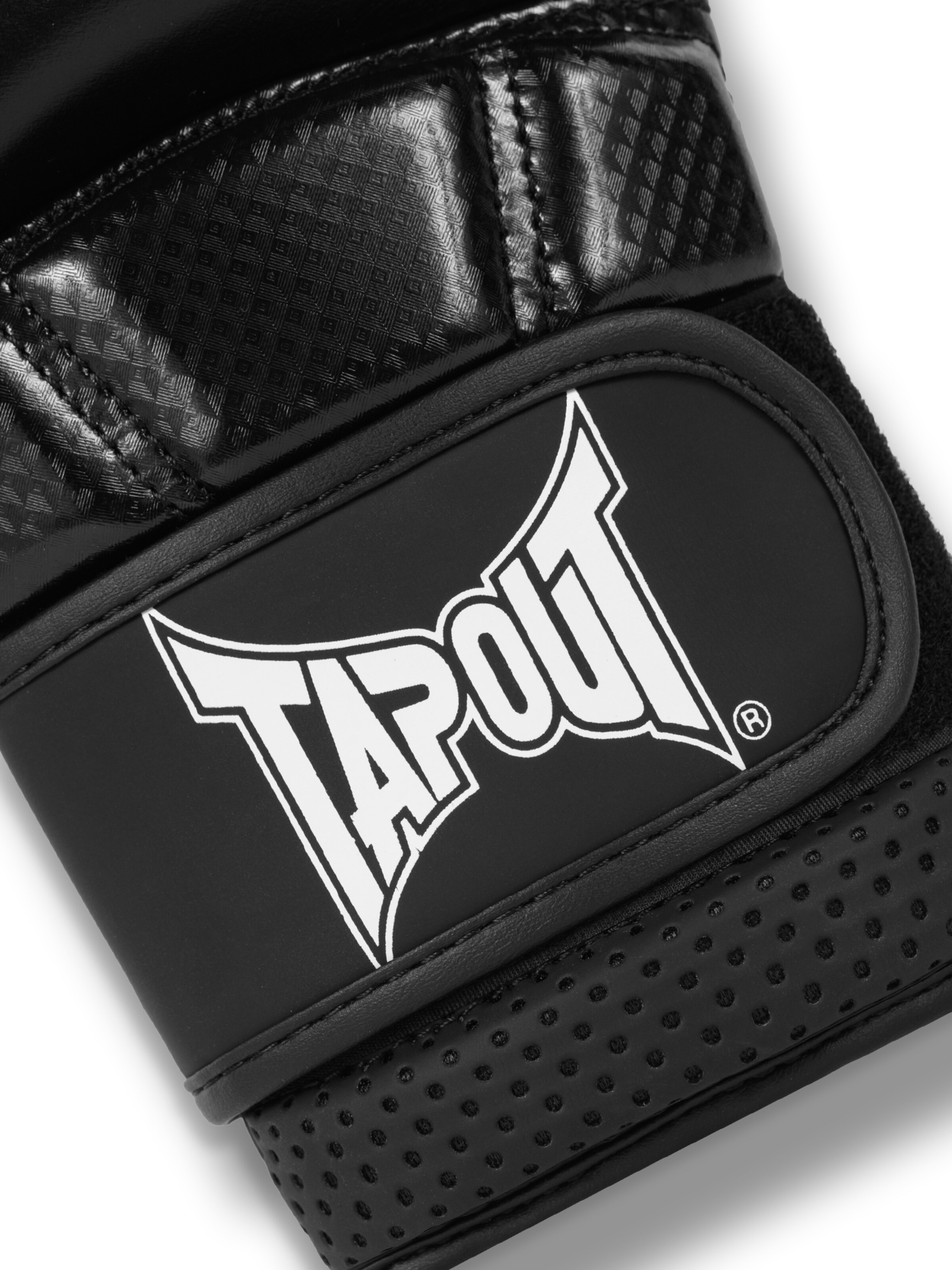 Mănuși sport 'Brawl' de la Tapout pe negru