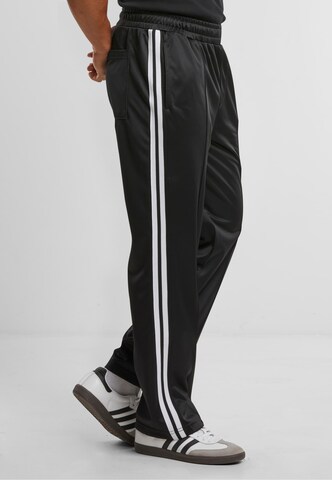 Urban ClassicsLoosefit Hlače - crna boja