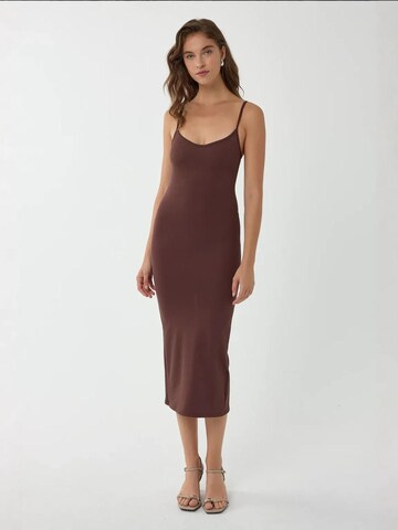 Hiccup Dress 'Midi' in Brown