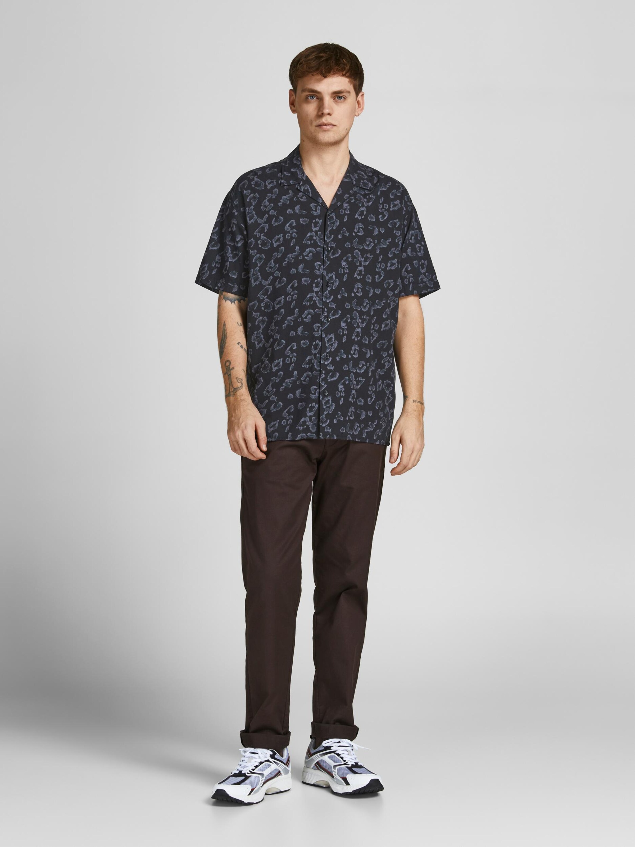 Männer Hemden JACK & JONES Hemd in Schwarz - DL12144 Männer Hemden JACK & JONES Hemd in Schwarz - DL12144