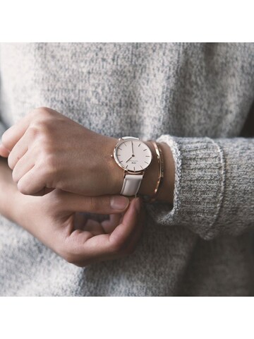 Daniel Wellington Analog watch 'Petite Bondi DW00100189' in White: front