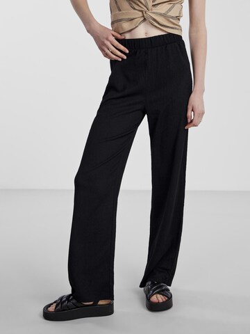 Wide Leg Pantalon 'Luna' PIECES en noir : devant