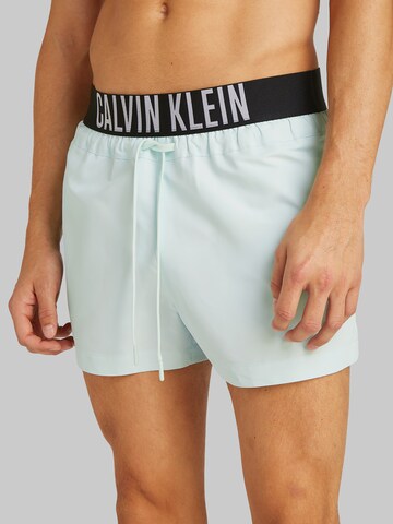 Calvin Klein Swimwear Plavecké šortky – modrá: přední strana