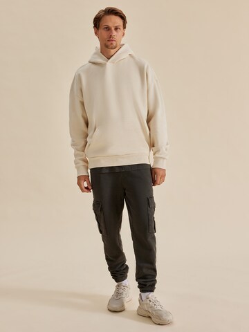 DAN FOX APPAREL Sweatshirt 'Ron Heavyweight' in White