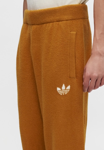ruda ADIDAS ORIGINALS „Baggy“ Kelnės