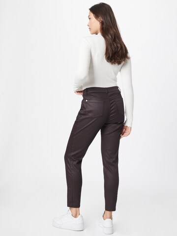 COMMA Slimfit Jeans in Braun
