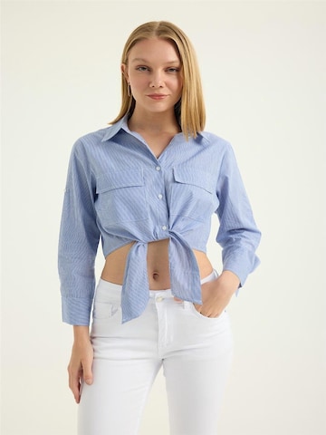 HOME STORE Blouse in Blue: front