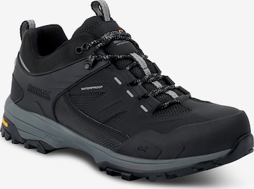 REGATTA Halbschuh 'Freizeitschuhe Regen in schwarz' in Schwarz: Vorderseite