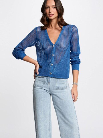 Morgan Strickjacke in Blau: Vorderseite