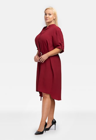 Robe-chemise 'ANIESA' Karko en rouge