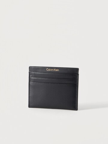 Étui Calvin Klein en noir