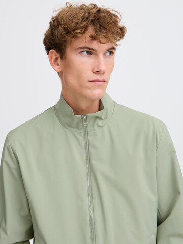 Casual Friday - Chaqueta de entretiempo 'CFJ Joshu' en verde