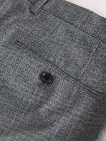 Next Regular Hose in Grau