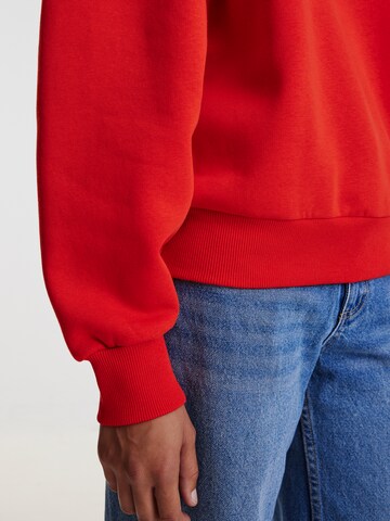 EDITED Sweatshirt 'Tamy' in Rood