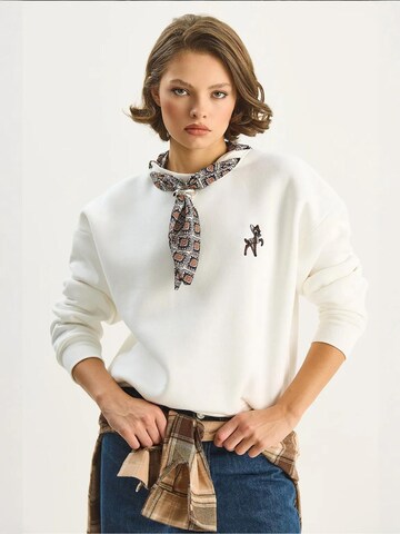 Felpa di Bianco Lucci in bianco