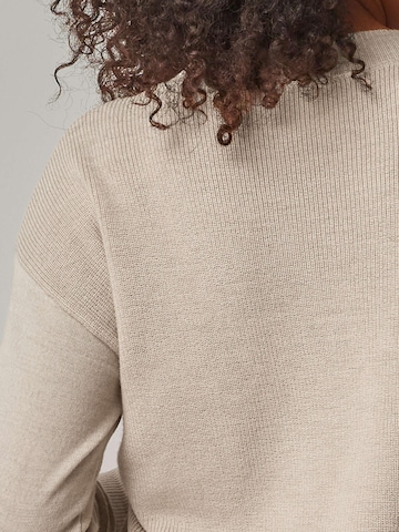 YOU LOOK PERFECT Pullover 'BELLA' in Beige