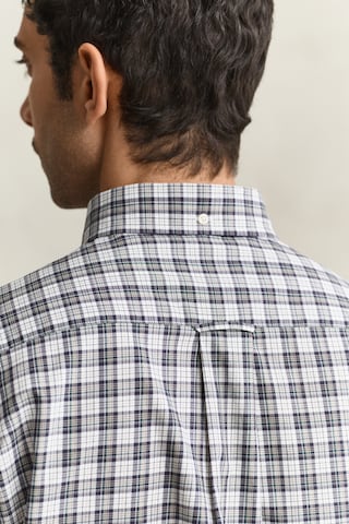 GANT Regular Fit Paita värissä harmaa