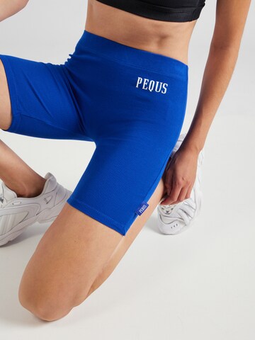 Pequs Skinny Shorts in Blau