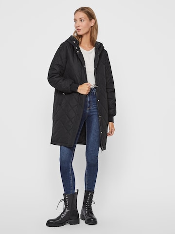 VERO MODA Between-Seasons Coat 'Louise' in Black