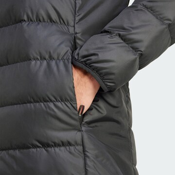 ADIDAS TERREX - Chaqueta de montaña en negro