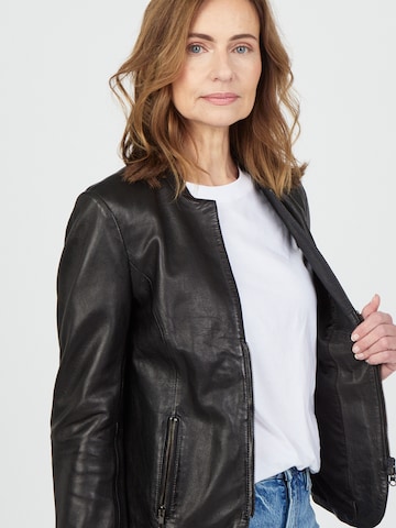 JCC Tussenjas 'Lida' in Zwart