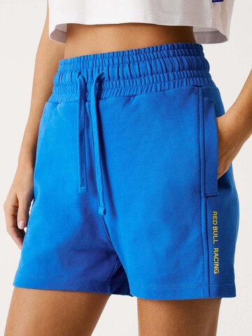 regular Pantaloni di Red Bull Racing x Pepe Jeans in blu
