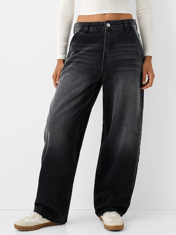 Wide leg Jeans di Bershka in nero: frontale