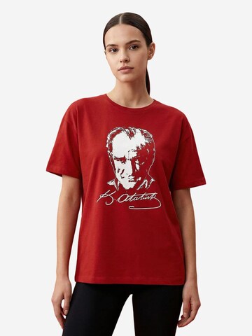 Tommy Life Shirt in Red: front