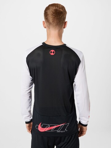 NIKE Sportshirt 'Clash' in Schwarz