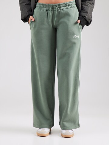 Loosefit Pantalon 'Country Club' Superdry en vert : devant