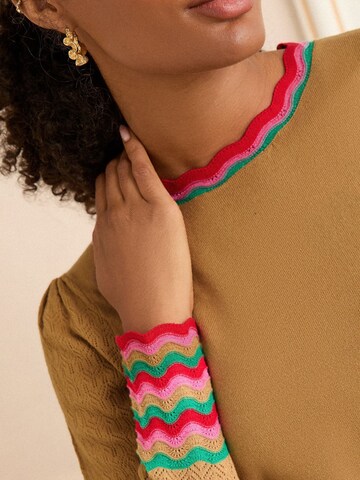 love & roses Пуловер в бежово