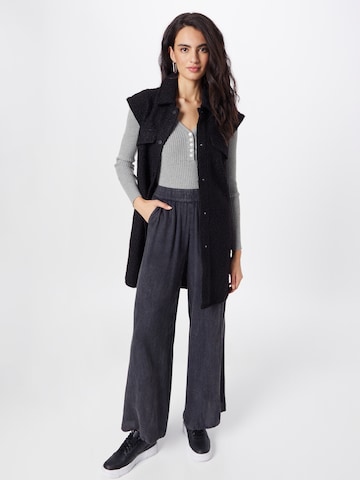 Wide leg Pantaloni di Nasty Gal in nero