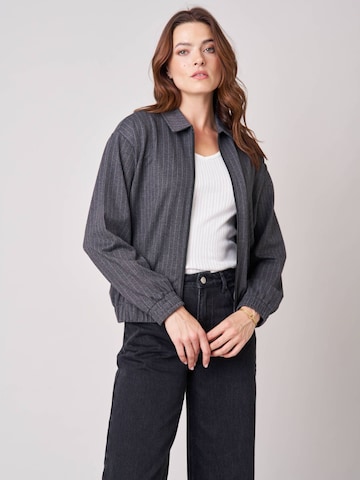 Veste mi-saison Deeluxe en gris