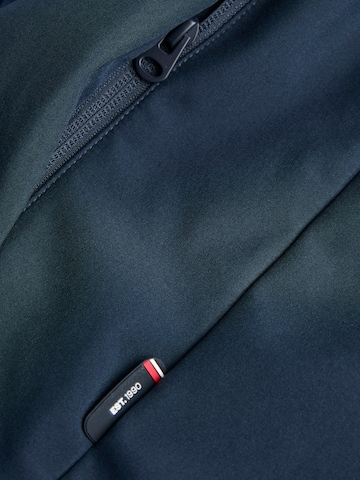 Jack & Jones Plus Jacke in Blau