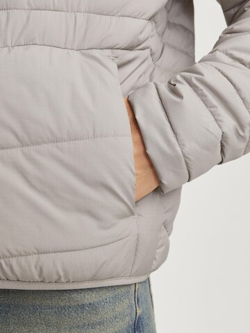 JACK & JONES - Chaqueta de entretiempo 'JJEstate' en beige