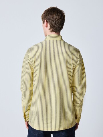 Next Regular Fit Skjorte i gul